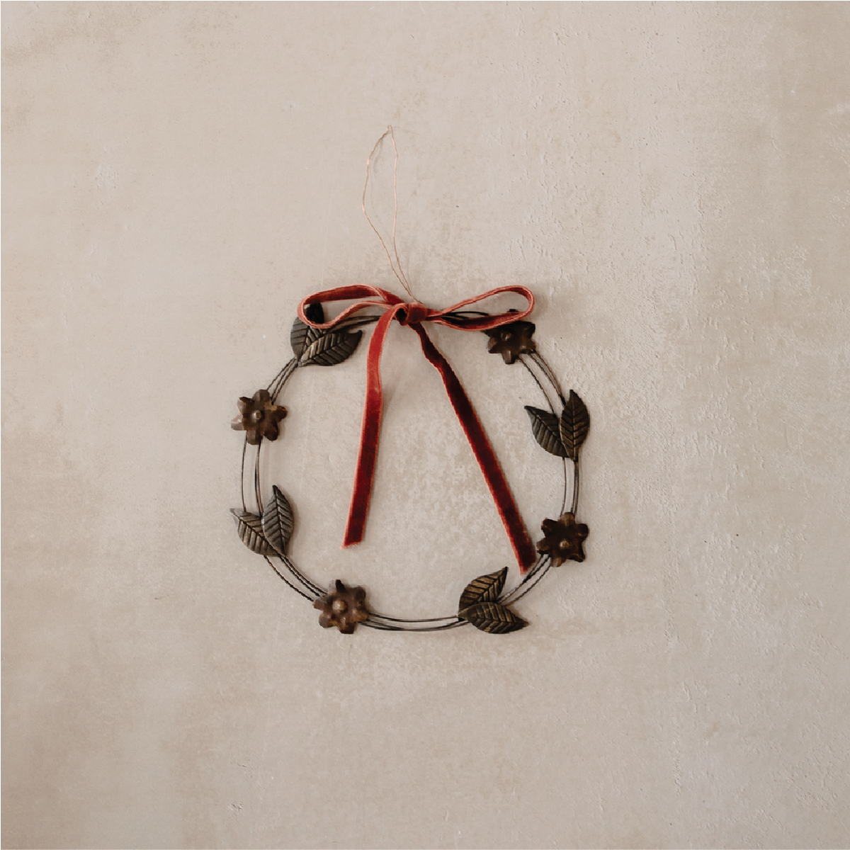 Eloise Wreath Ornament - Crimson Velvet